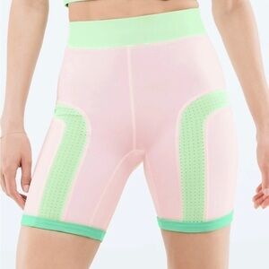 Fabletics high waisted motion 365 color block shorts size medium